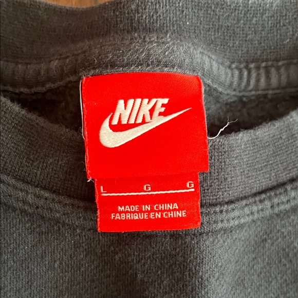 Nike Men's Black USA Track & Field Crewneck Sweatshirt - Picture 2 of 5